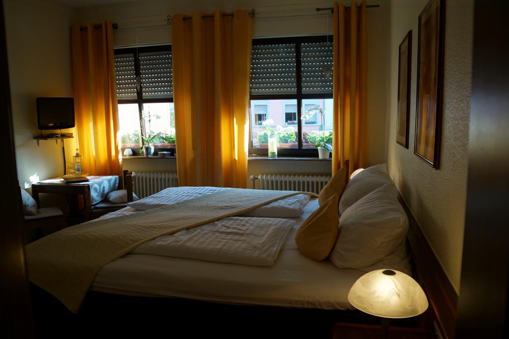 Hotel Restaurant Zunftstube ซาร์บวร์ก ห้อง รูปภาพ